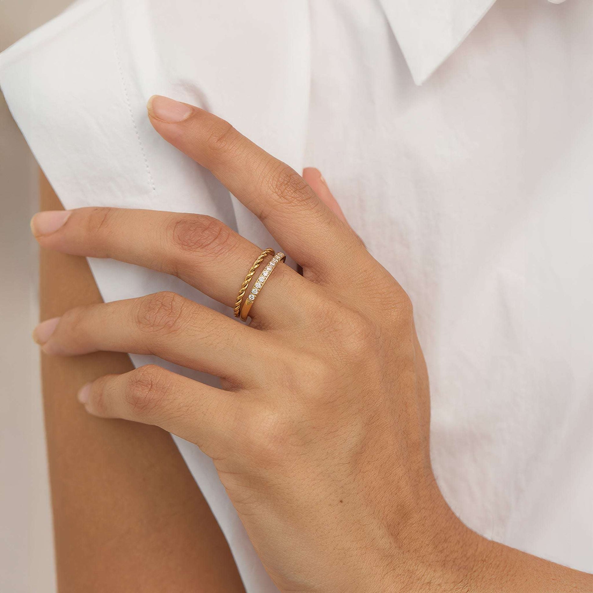AURORA Twisted Crystal Ring - Gold - Detail View - Ohh Glam