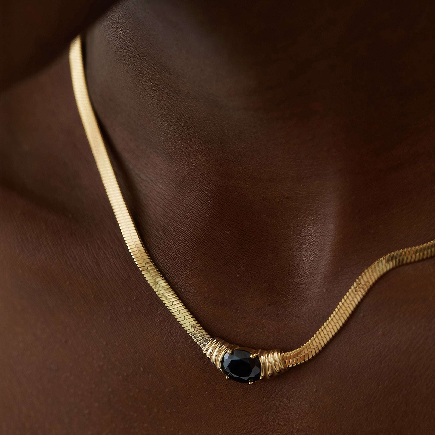 Emerald Snake Chain Necklace - Gold - Detail View - Ohh Glam