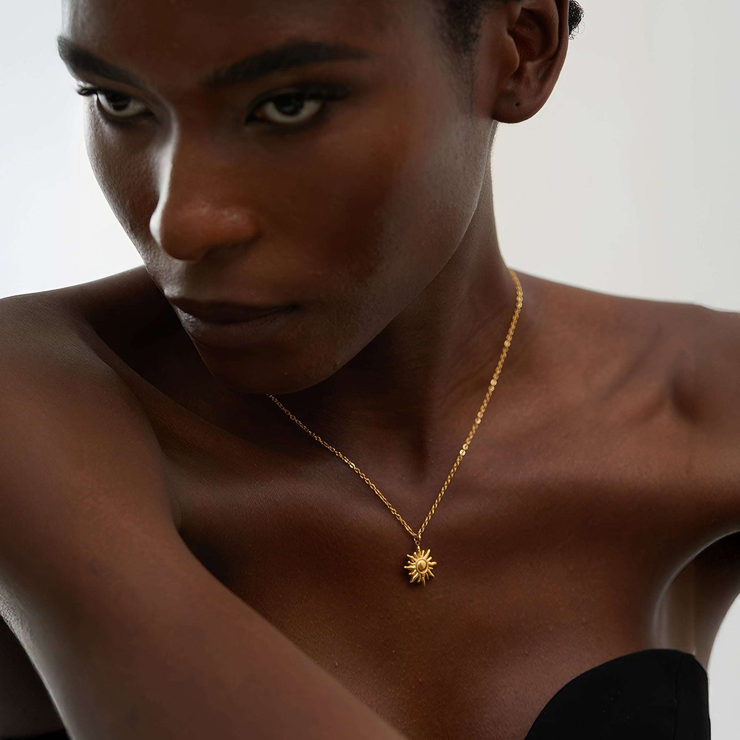 Golden Sun Pendant Necklace - Gold - Detail View - Ohh Glam