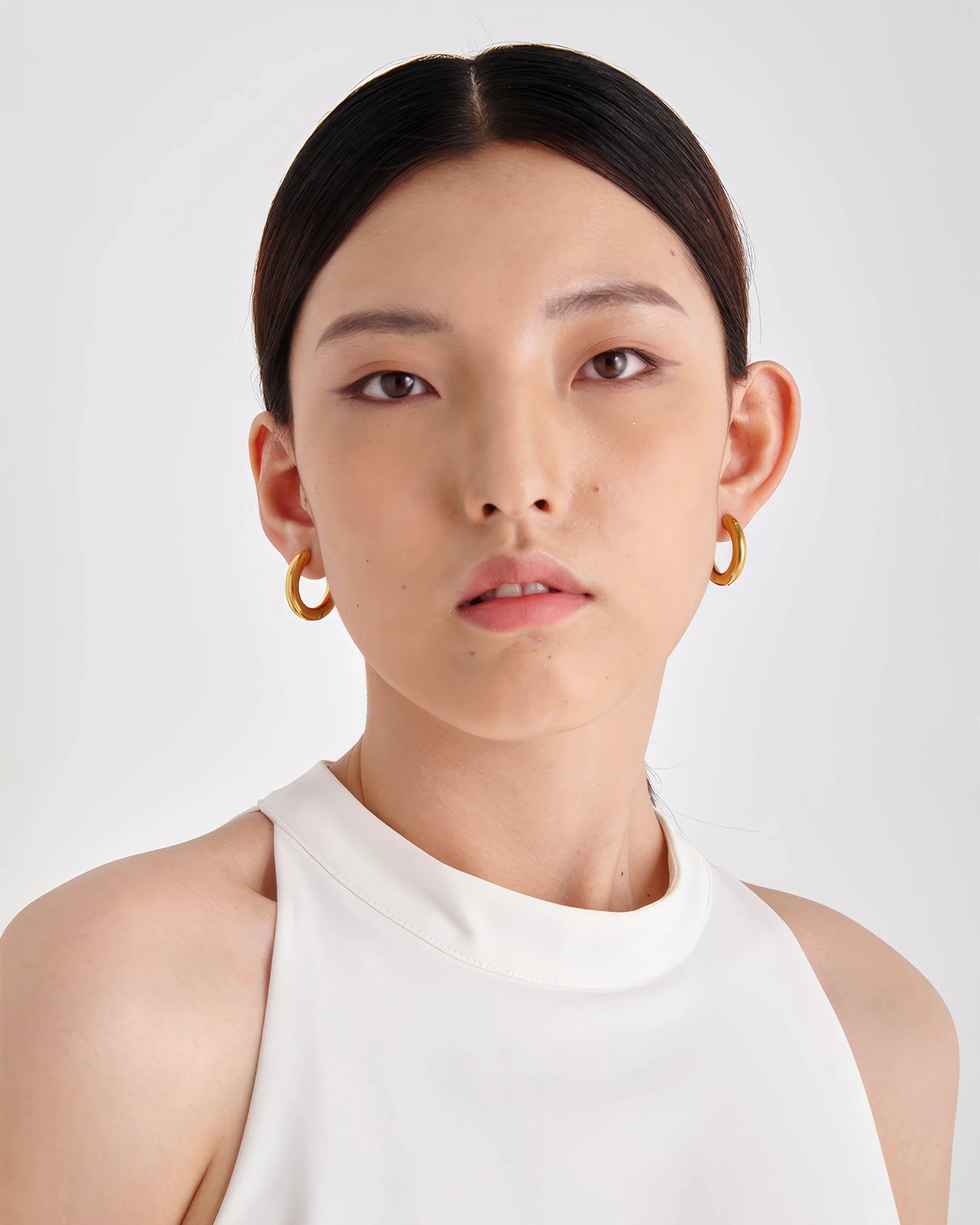 LUNA Minimalist Hollow Hoop Earrings - Gold - Side View - Ohh Glam