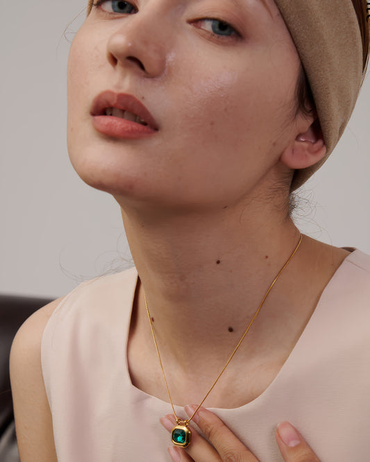 MAISON Crystal Pendant Necklace - Ohh Glam