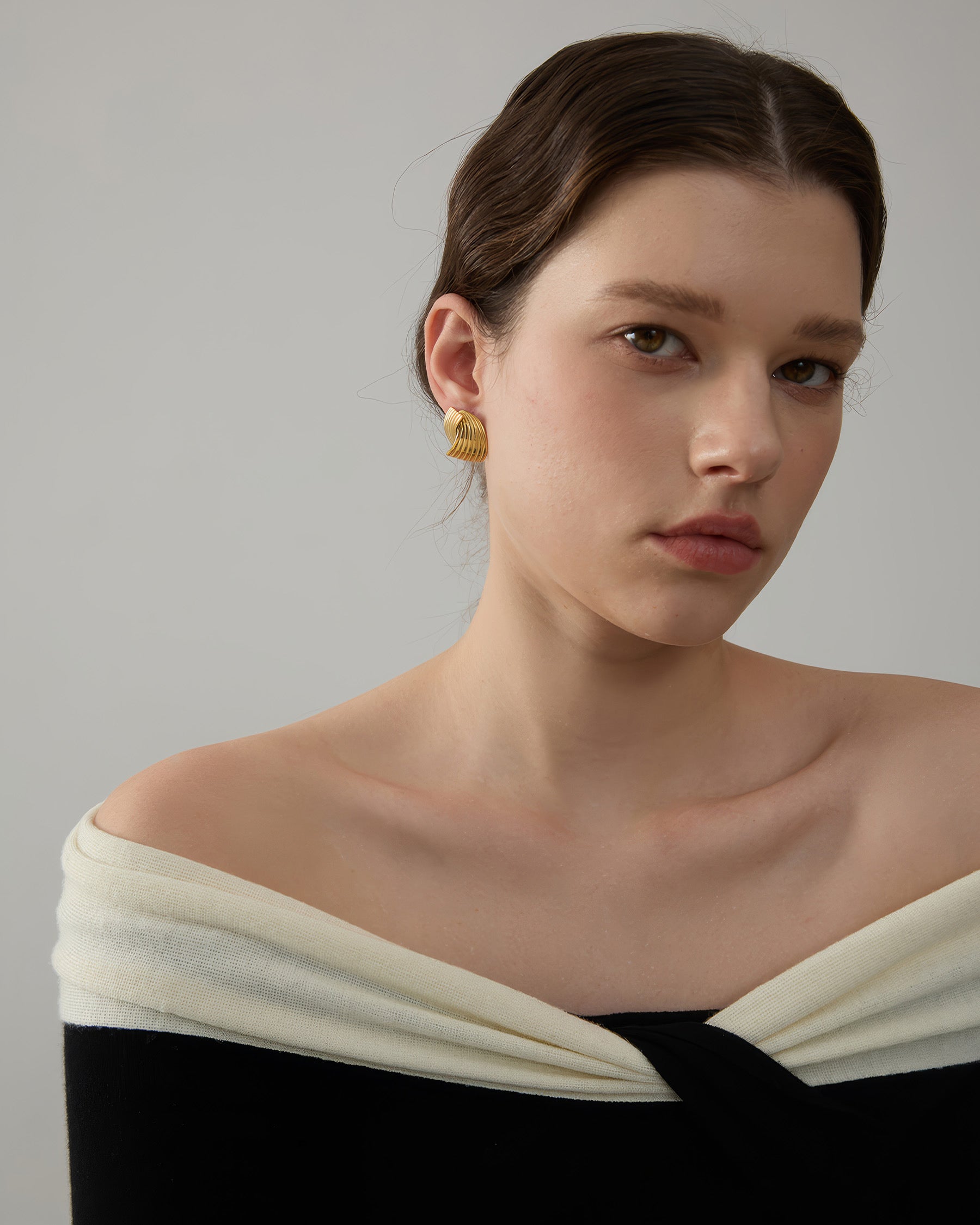 OCEAN BREEZE Stud Earrings - Gold - Detail View - Ohh Glam