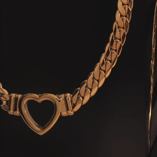 AMORE Heart Link Necklace - Video - Ohh Glam
